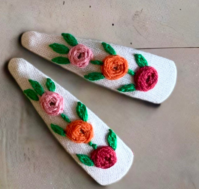 HAIR CLIPS