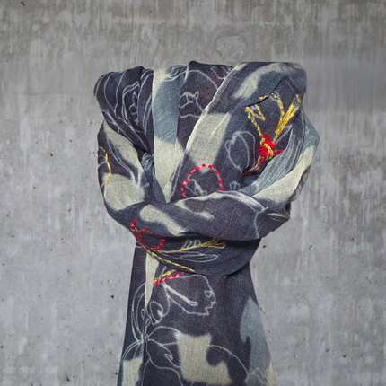 Sciarpa ricamata a mano 100% Lana ❄️ Alaska