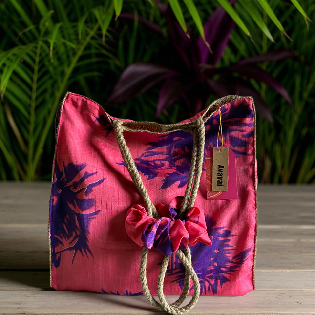 The Silky Tote Bag + scrunchie ☀️ Splash