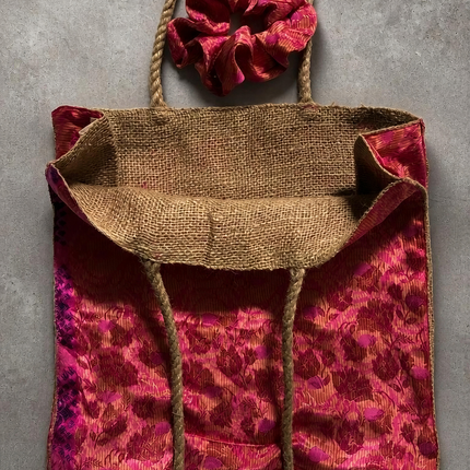 The Silky Tote Bag + scrunchie ☀️Fuks