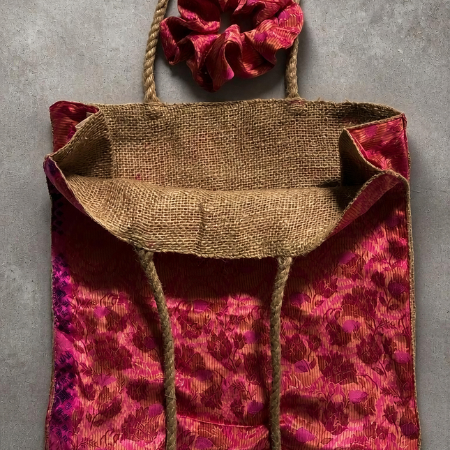 The Silky Tote Bag + scrunchie ☀️Fuks