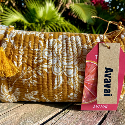 Roary Pouches ★ Sandy