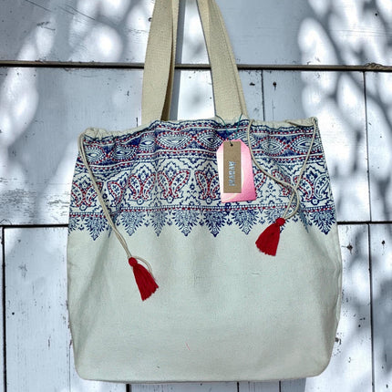Borsa da Spiaggia con dettagli ricamati a mano 🦞 Vandana