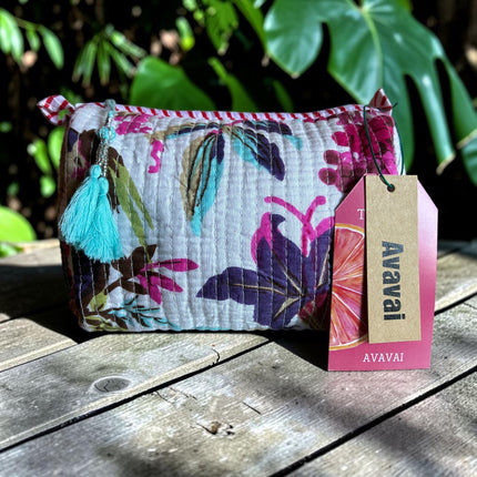 Roary Pouch ★ Tropical