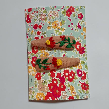 Fermagli Zinnia — Ricamati a Mano