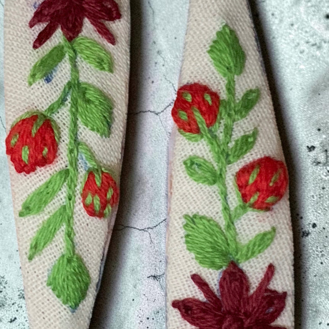 Fermagli Ricamati a mano ❤︎ Fragola