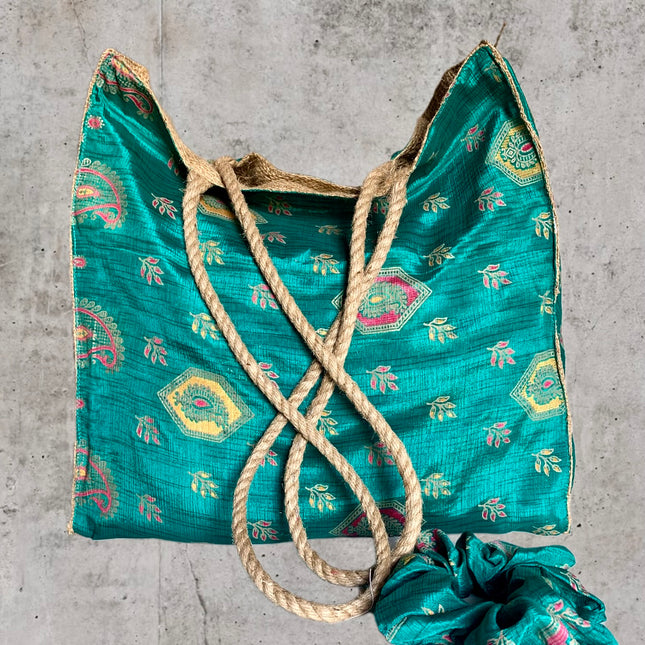 The Silkie Shopper Bag + Scrunchie ★ Esmeralda