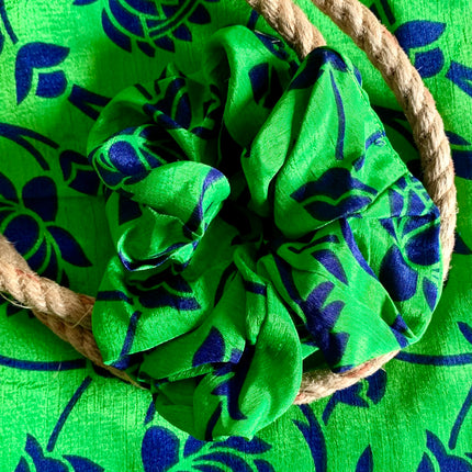 The Silkie Shopper Bag + Scrunchie  ★ Verde Rabbioso