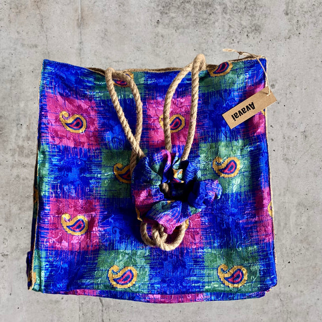 The Silky Shopper Bag + Scrunchie ★ Calei