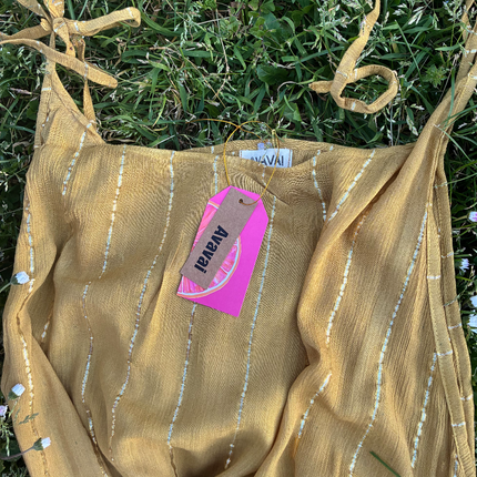 Maxi Dress a righe oro con cintura in cordoncino e nappine✨Giallo Pastello