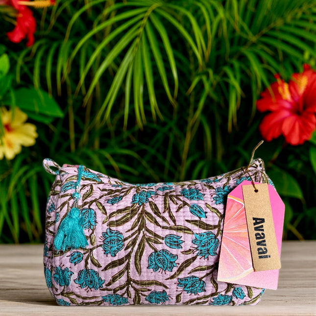 Roary Pouches 🐾 Poinsettia