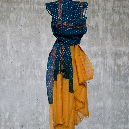 Sciarpa Ricamata a mano 100% Lana ❄️ Orleans