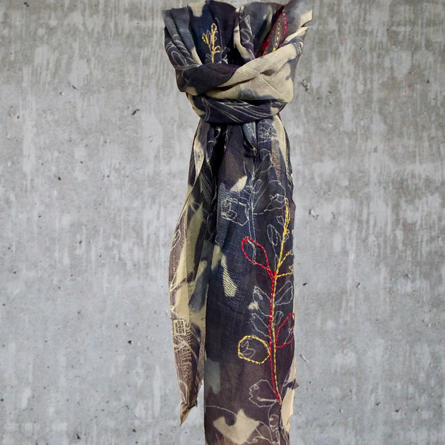 Sciarpa ricamata a mano 100% Lana ❄️ Alaska