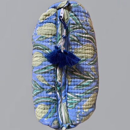 Roary Pouches 🐾 Poinsettia