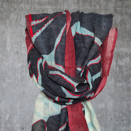 Sciarpa ricamata a mano 100% Lana ❄️ Palma