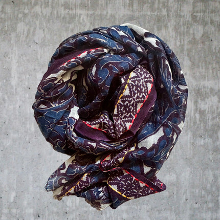 Sciarpa Ricamata a mano 100% Lana ❄️ Rinascimento