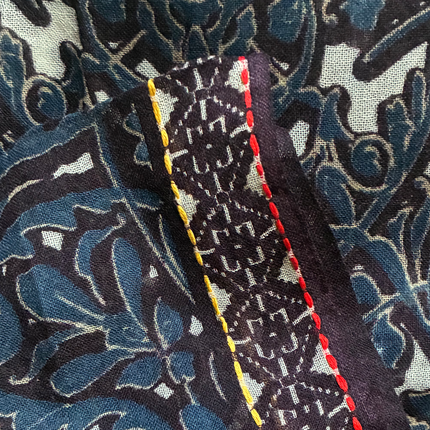 Sciarpa Ricamata a mano 100% Lana ❄️ Rinascimento