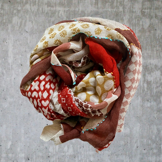 Sciarpa 100% Lana, Ricamata a mano ❄️ Xmas