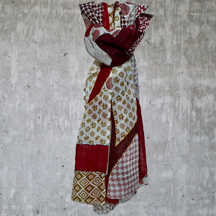 Sciarpa 100% Lana, Ricamata a mano ❄️ Xmas