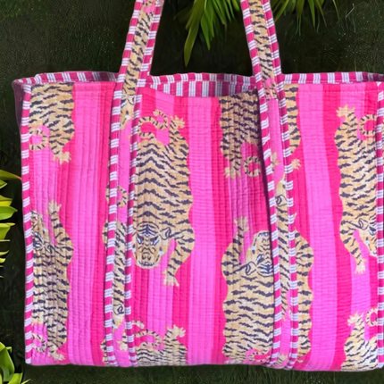 Tigers & Stripes Tote Bag 🐾 Fucsia