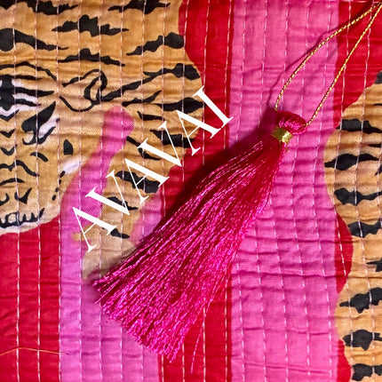 Roary Pouch 🐾 Tigers & Stripes Pink