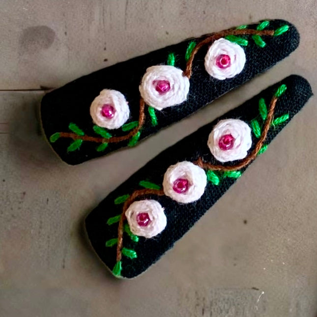 Hair Clips ❀ 3 Fiori Bianchi ❀ Fermagli Ricamati a mano