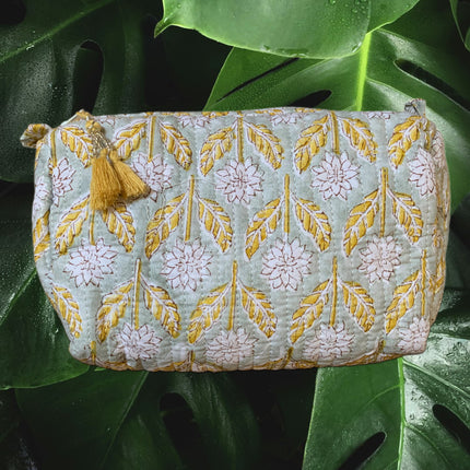 Roary Pouches 🐾 Jane Eyre